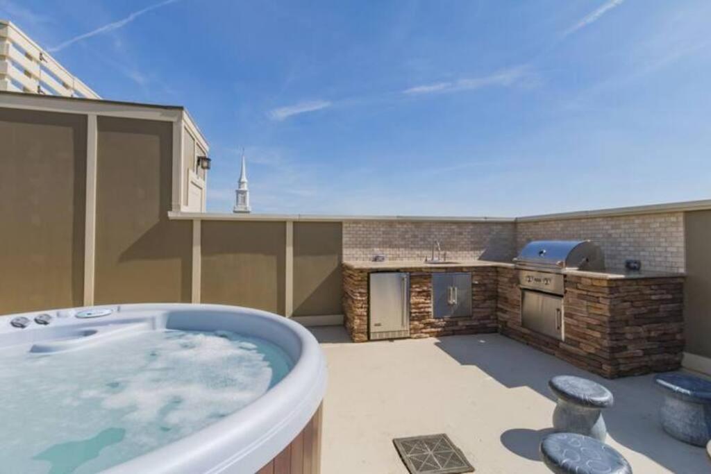 The Color Chord L 3Br In East Nashville With Rooftop Hot Tub Exterior photo